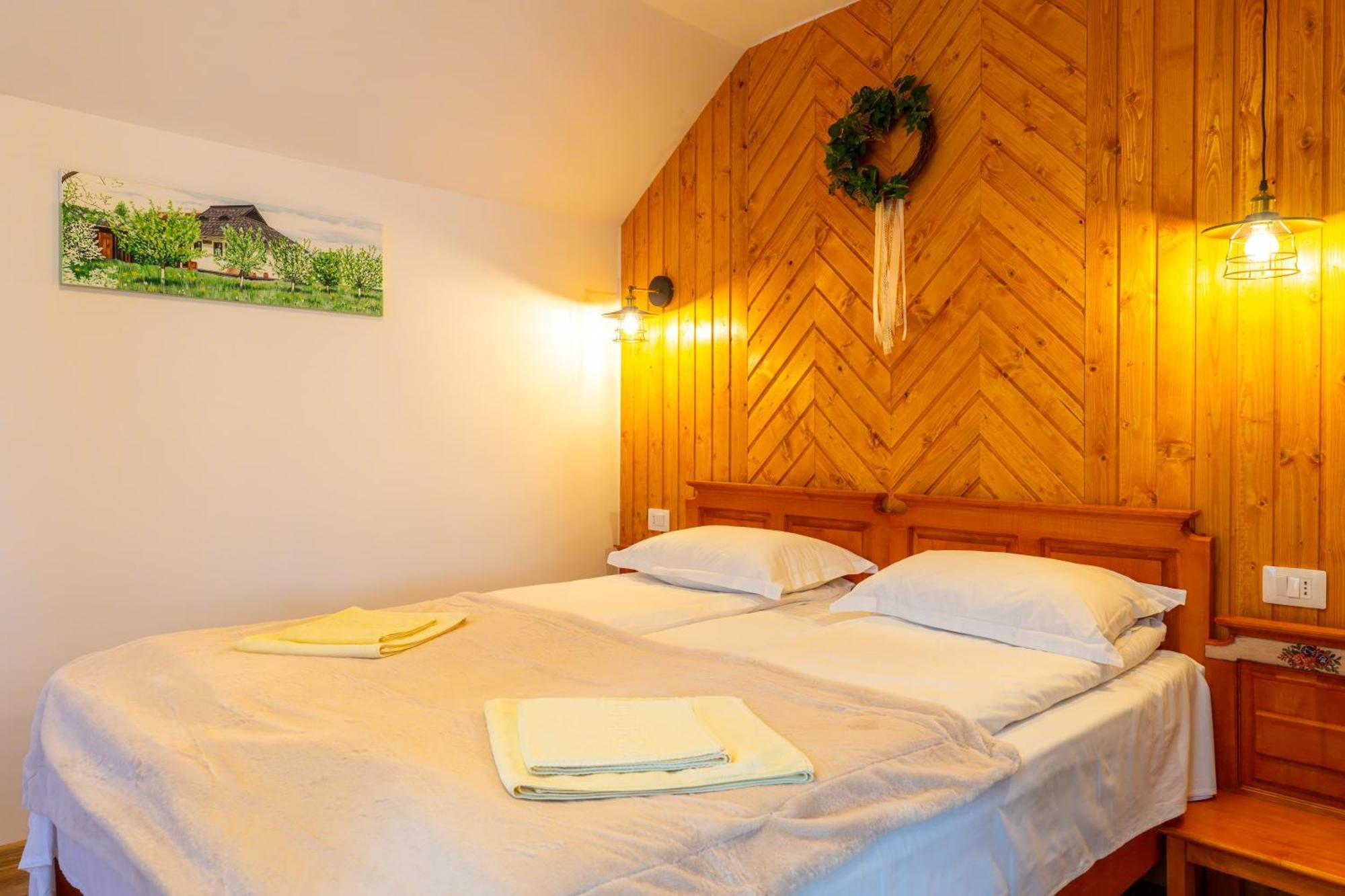 Pension La Roata Gura Humorului Kamer foto